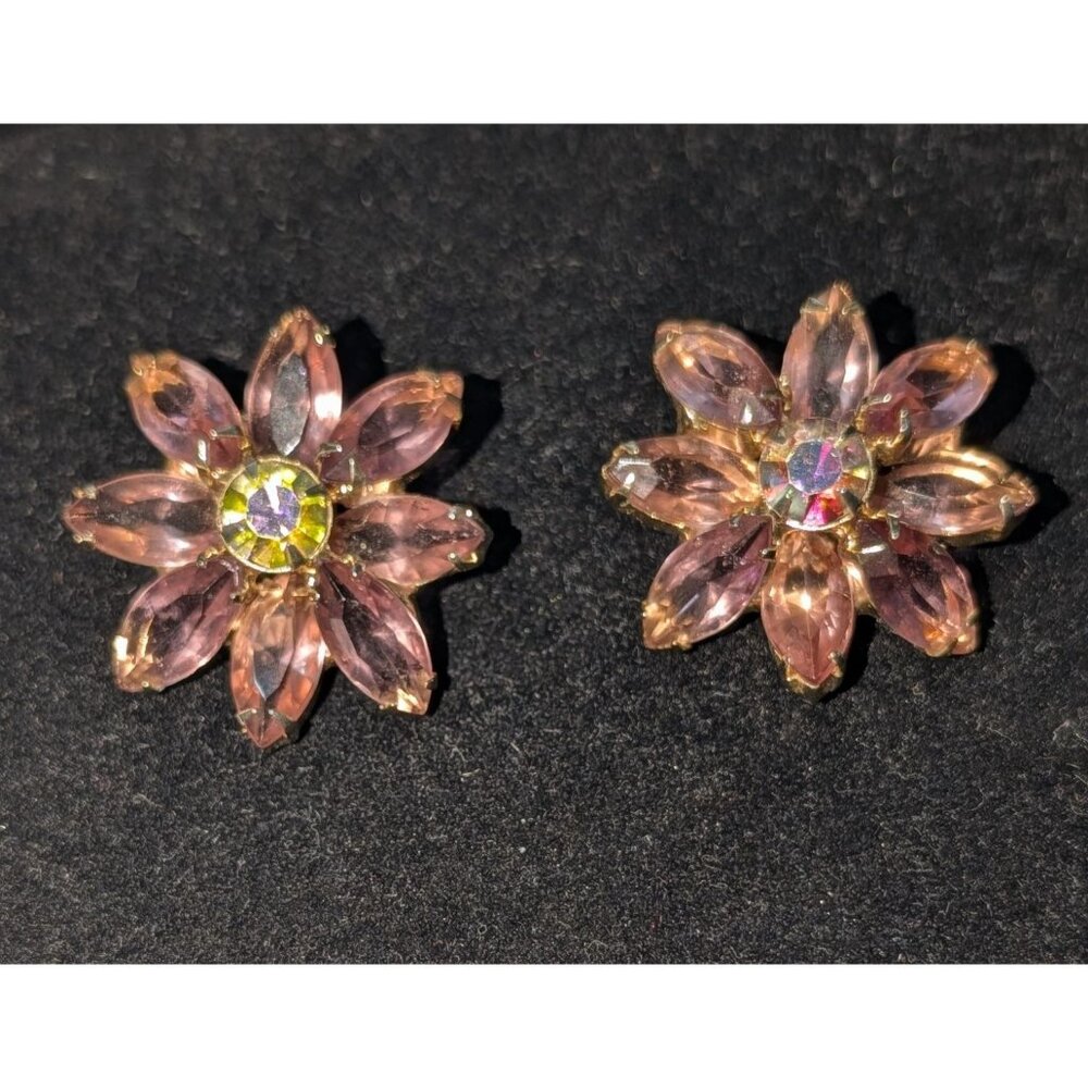 Vintage Flower Clip-On Earrings Purple Rhinestones Aurora Borealis Center - Picture 6 of 13